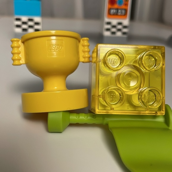 LEGO DUPLO DISNEY PIXAR CARS Piston Cup Race 10857 - Picture 14 of 14